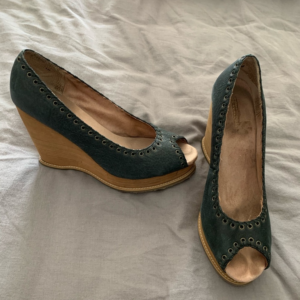 Seychelles Wedge Sandals size 10